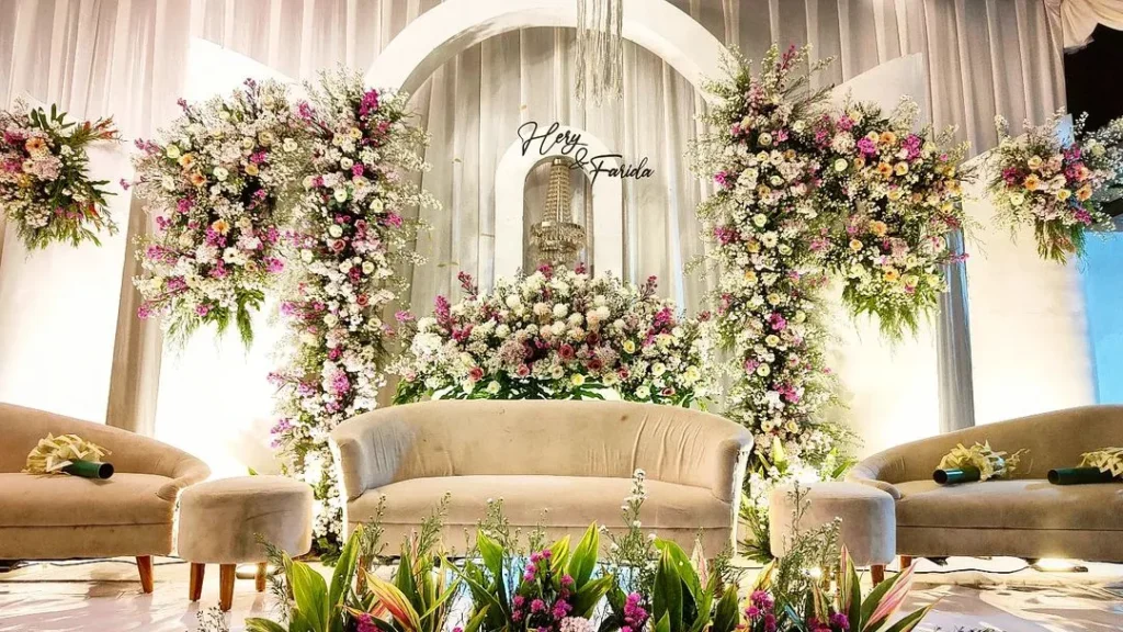 Wedding-Organizer-Khawin-Dekorasi-2.webp